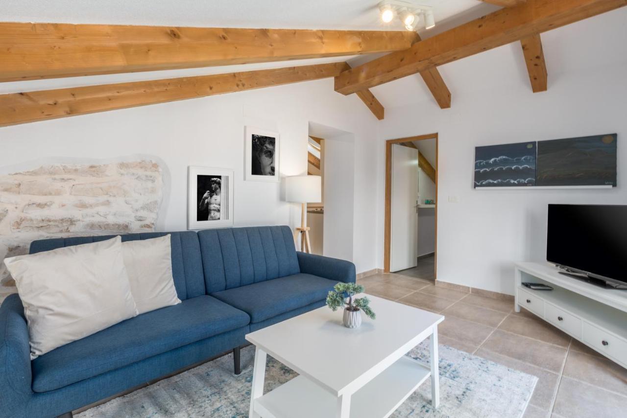 Apartments Agata Novigrad Istria Exterior foto