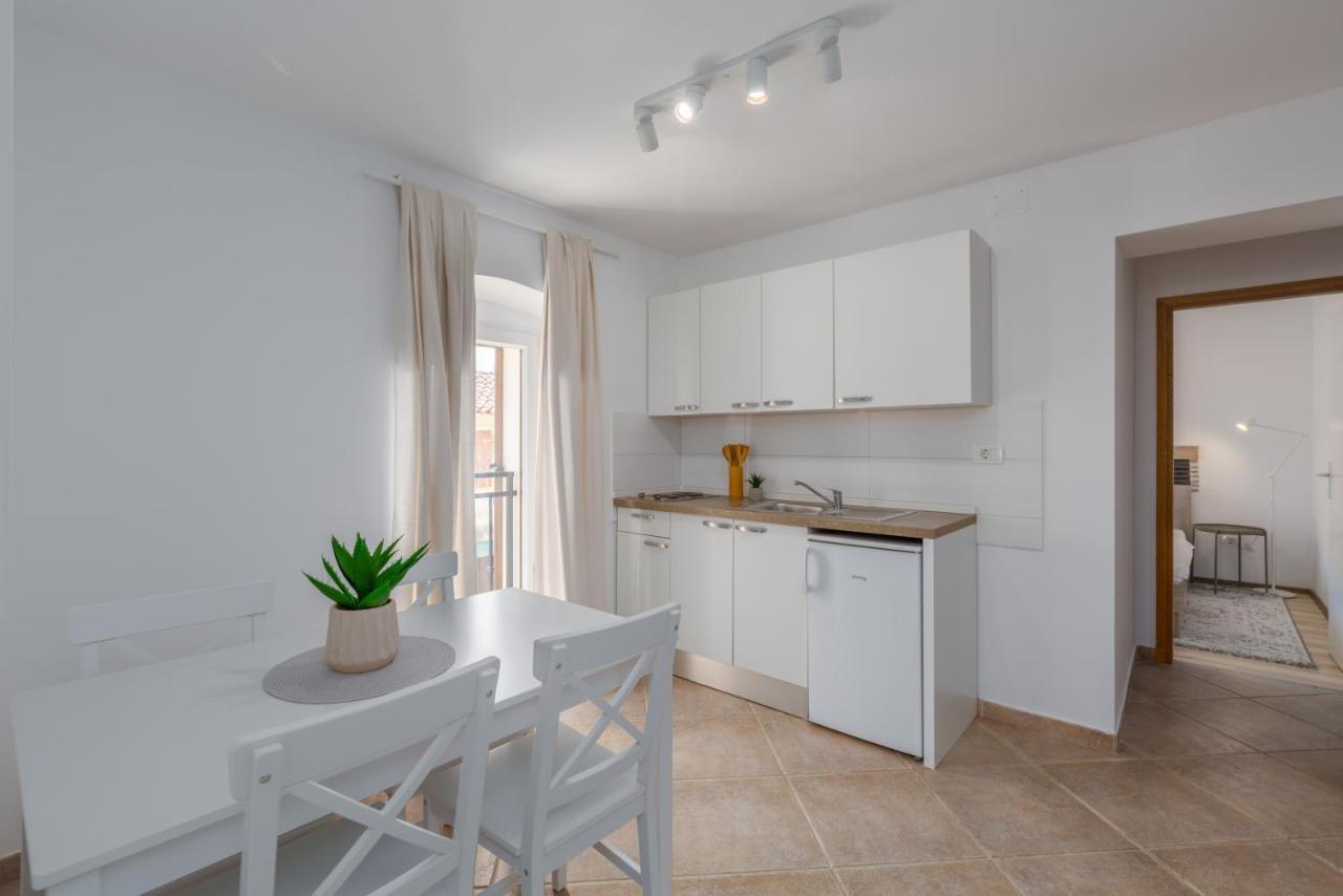 Apartments Agata Novigrad Istria Exterior foto